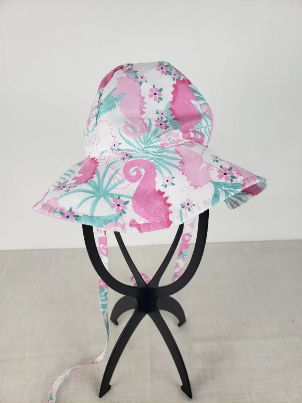 Flap Happy Sun Hat Pink Green Seahorse Print Bucket Hat Bonnet Size Small 3-6 Mo